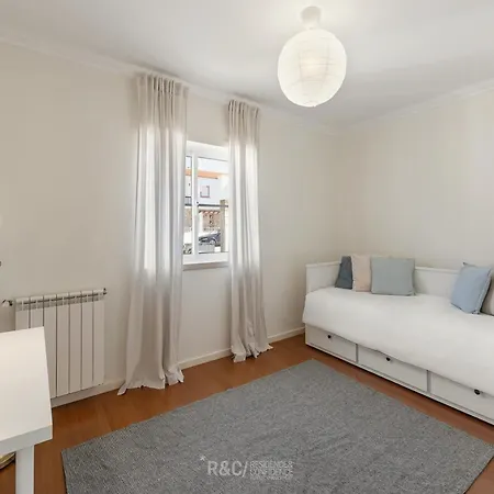 Serene Villa - Perfect family retreat near Nazaré Villa Famalicão