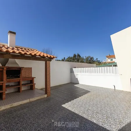 Serene - Perfect Family Retreat Near Nazare Вилла