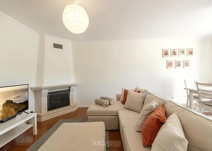 Serene Villa - Perfect family retreat near Nazaré Villa *