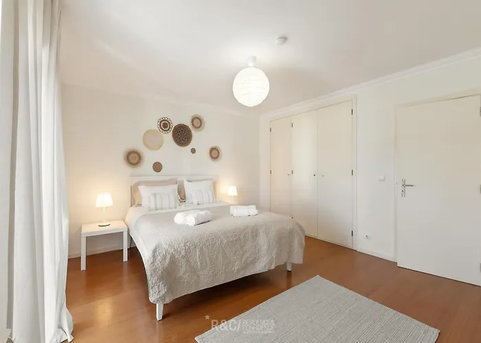 Serene Villa - Perfect family retreat near Nazaré