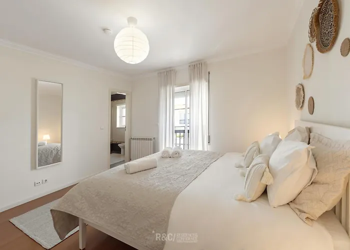 Serene Villa - Perfect Family Retreat Near Nazare ヴィラ Famalicão