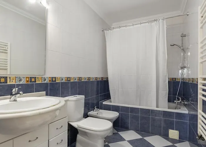 Serene Villa - Perfect Family Retreat Near Nazare ヴィラ *