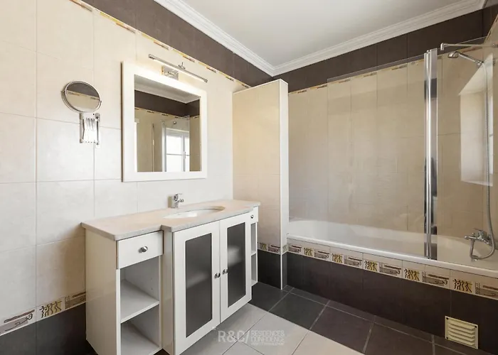 Serene Villa - Perfect family retreat near Nazaré Villa Famalicão