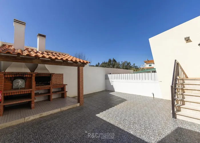 Serene Villa - Perfect family retreat near Nazaré Villa